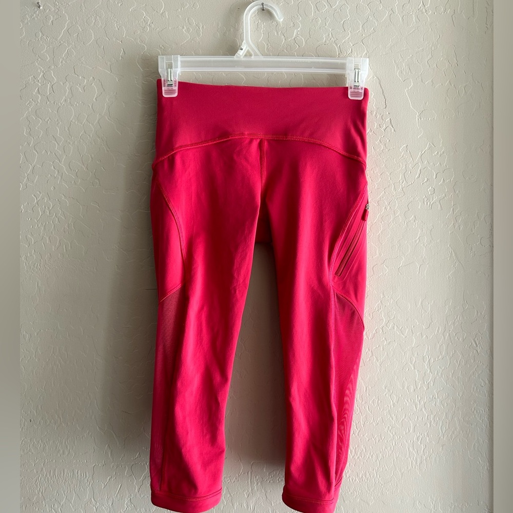 Lululemon Crop Legging with Zipper Side Pockets